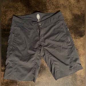 Club Ride Women’s Mountain Bike Shorts- size small